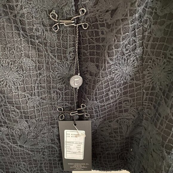 TORIO SPAIN 2-PIECE SUITE BLAZER JACKET SKIRT BLACK LACE LINED SZ 4 - Picture 3 of 10